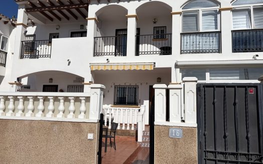 Town House for sale in Punta Prima