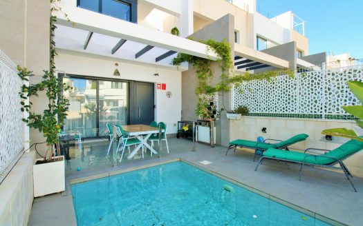 Townhouse for sale in Villamartin