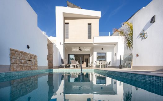 Detached Villa for sale in Dolores