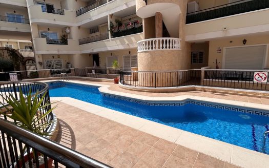 Apartment for sale in Jacarilla