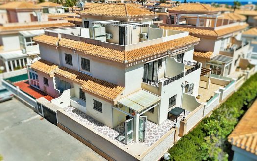 Townhouse for sale in Playa Flamenca