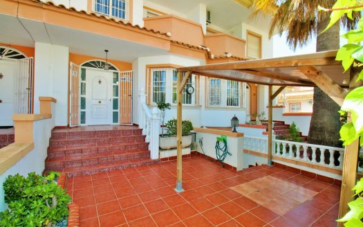 Townhouse for sale in Villamartin