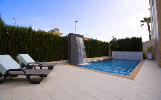 Townhouse for sale in Orihuela Costa