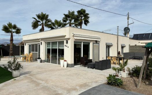 Detached Villa for sale in Crevillente