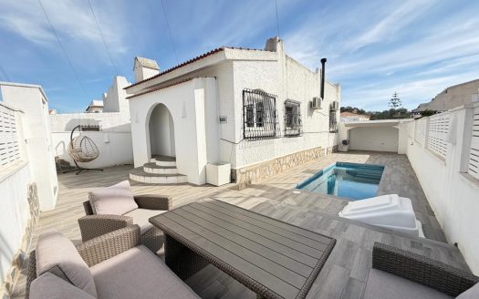 Villa for sale in Blue Lagoon