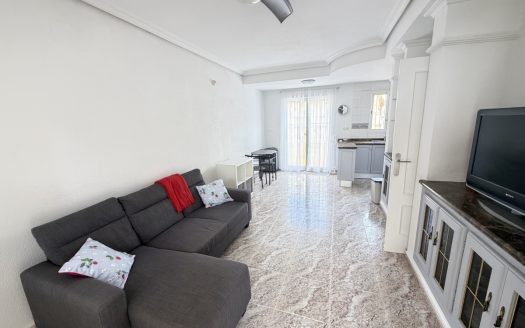Townhouse for sale in Villamartin