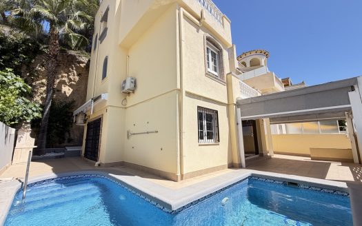 Villa for sale in Las Ramblas Golf