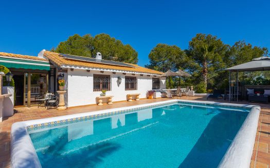 Villa for sale in Orihuela