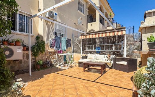 Townhouse for sale in Orihuela Costa
