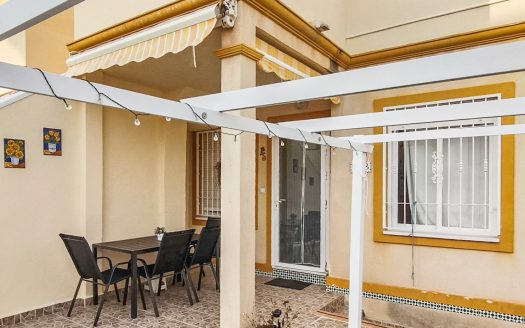 Bungalow for sale in Orihuela Costa