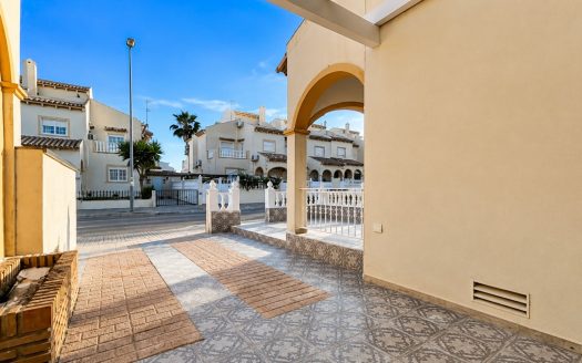 Townhouse for sale in Orihuela Costa