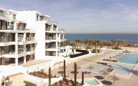 MEDITERRANEAN HOUSING A FEW METERS FROM THE SEA