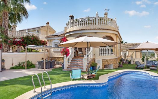 Villa for sale in Gran Alacant