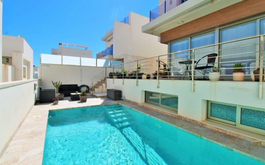 Villa for sale in Villamartin