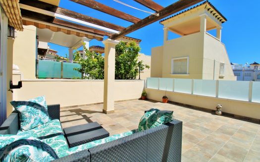 Townhouse for sale in Villamartin