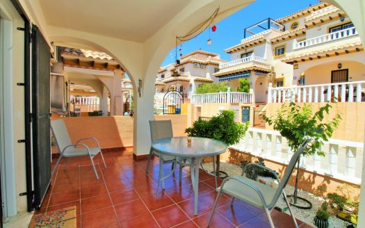 Townhouse for sale in Cabo Roig
