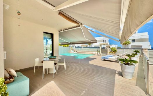 Villa for sale in San Miguel de Salinas