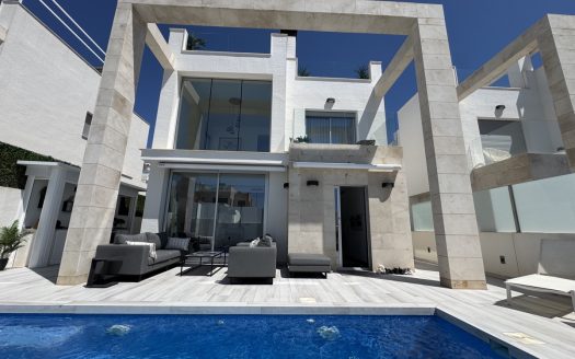 Villa for sale in Lomas De Cabo Roig