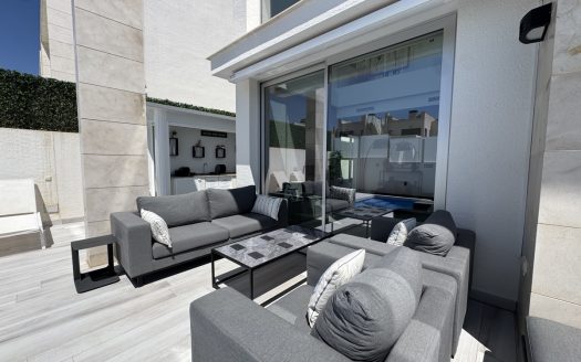 Villa for sale in Lomas De Cabo Roig