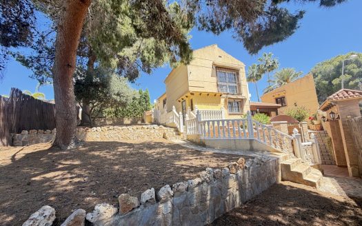 Villa for sale in Los Balcones