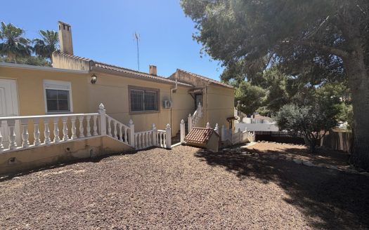 Villa for sale in Los Balcones