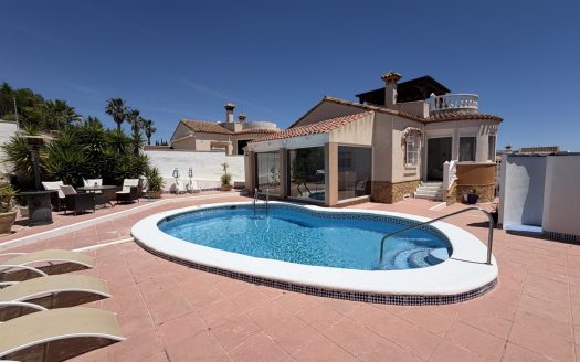 Villa for sale in Torremendo