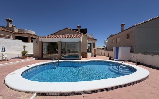 Villa for sale in Torremendo