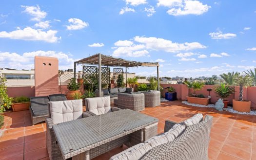 Penthouse for sale in Playa San Juan