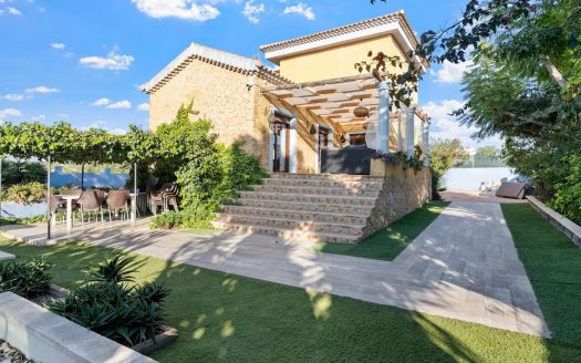 Villa for sale in Santa Pola