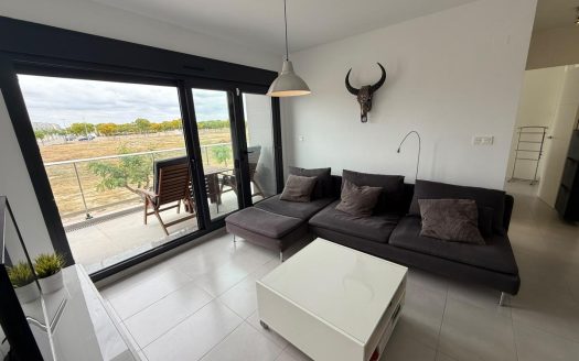 Penthouse with solarium in 250m from the beach.