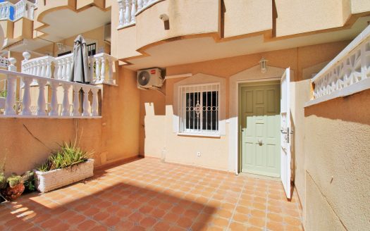Townhouse for sale in Villamartin