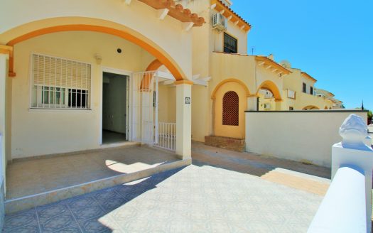 Townhouse for sale in Playa Flamenca
