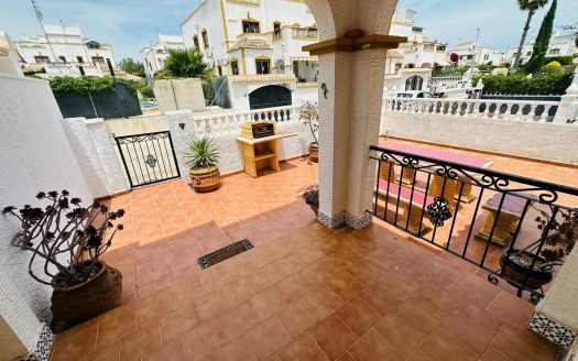Townhouse for sale in Orihuela