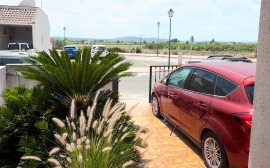 Townhouse for sale in Daya Nueva