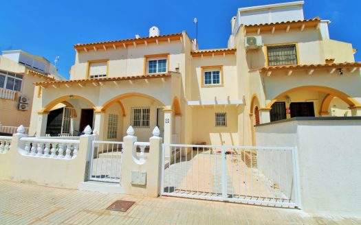 Townhouse for sale in Playa Flamenca
