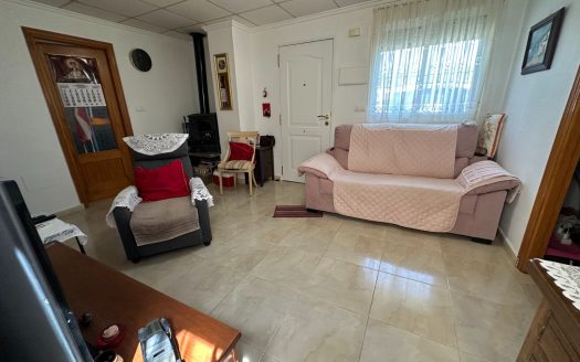 Townhouse for sale in Benejúzar