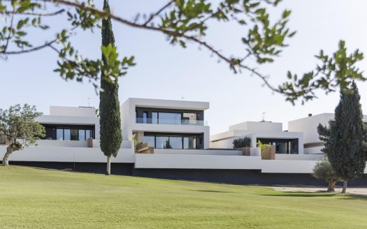 Exclusive, newly built villas on the golf course front line at La Finca Golf Resort