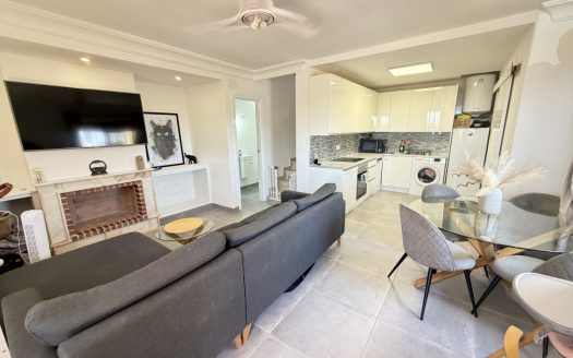 Villa for sale in Villamartin
