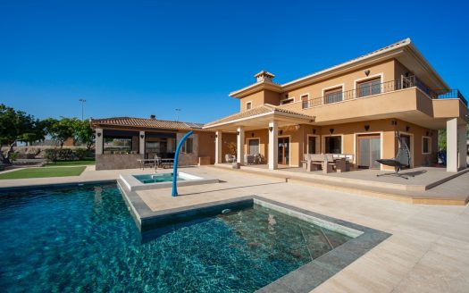 Villa for sale in Torremendo