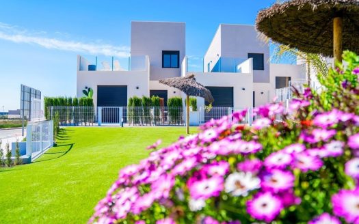 New Build Key Ready Townhouses and Semi Detached Villas in Altaona Golf Resort Murcia