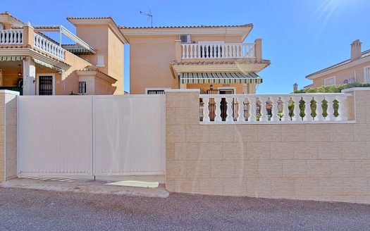 Villa for sale in Orihuela