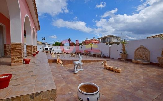 Villa for sale in Cabo Roig