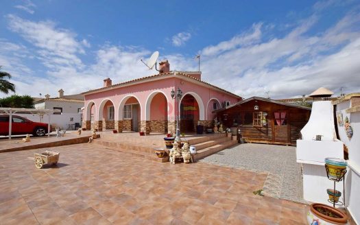 Villa for sale in Cabo Roig