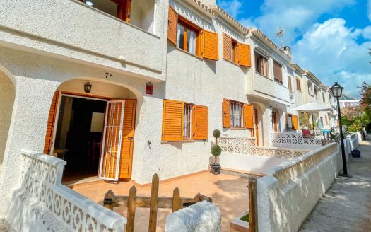 Townhouse for sale in Orihuela Costa
