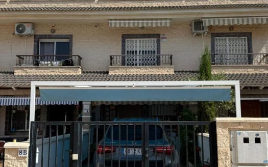 Townhouse for Rent in Torre de la Horadada – 100 Metres from the Beach