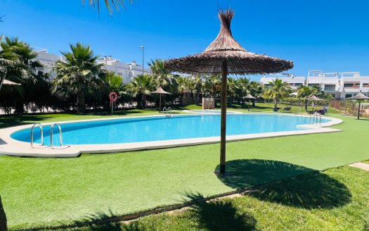 Apartment / Flat for sale in Entre Naranjo – Vistabella Golf