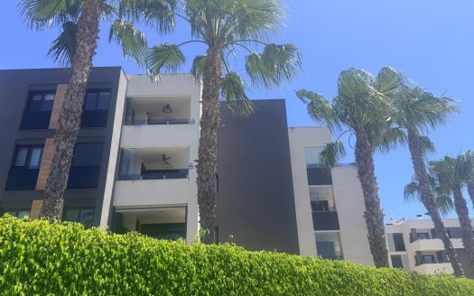 Apartment / Flat for sale in Los Altos