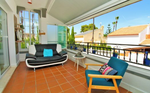 Villa for sale in Villamartin
