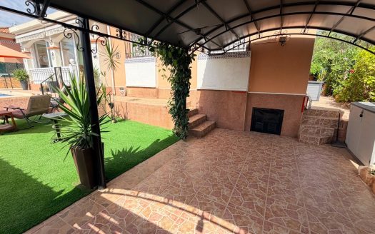 Detached Villa for sale in Los Montesinos