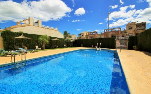 Townhouse for sale in Villamartin